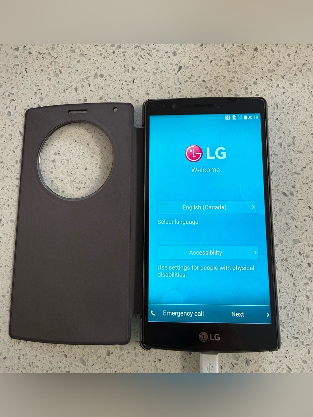 LG Black Smartphone with Flip Cover - 5" Display LG G4